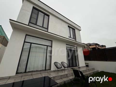Satılır 5 otaqlı həyət evi/bağ evi 240 m² — Bakı
