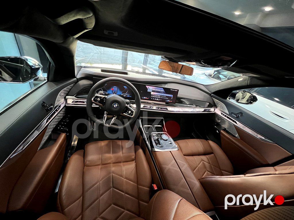 BMW 750e, 3.0 L, 17.6 kWh, 2024 il, 32 000 km — Avtomobillər, Bakı (10)