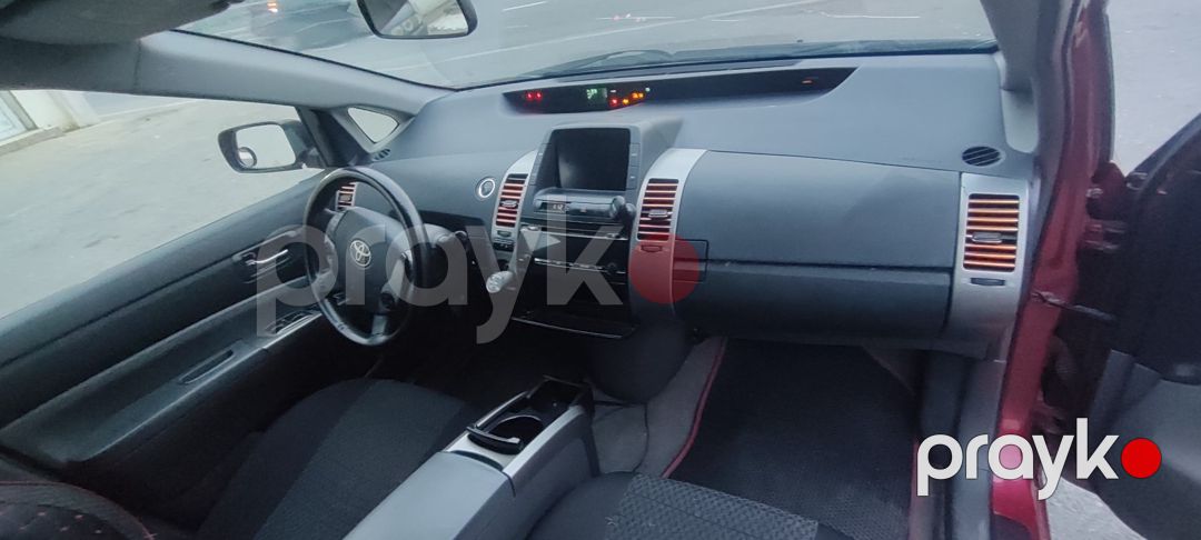 Toyota Prius icarəsi — Avtomobil icarəsi, Bakı (6)