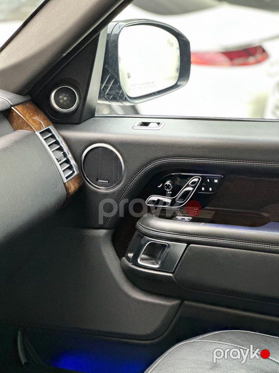 Land Rover Range Rover, 3.0 L, 2018 il, 127 936 km — Avtomobillər, Bakı (12)