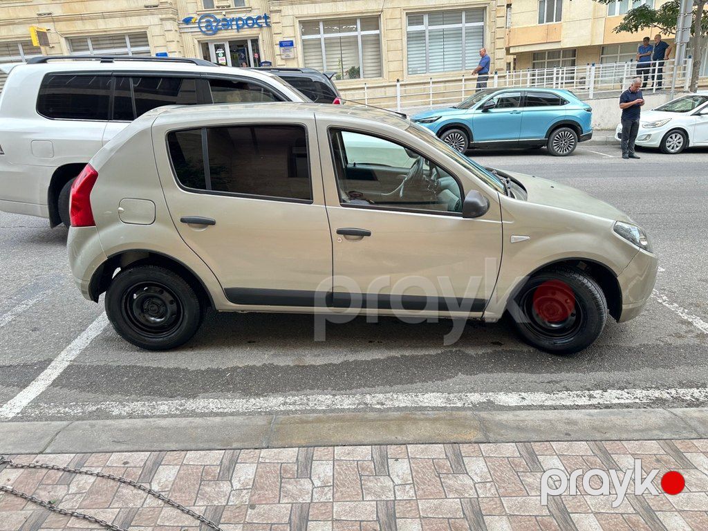 Renault Sandero, 1.6 L, 2012 il, 320 000 km — Avtomobillər, Bakı (5)