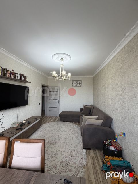 Satılır 3 otaqlı köhnə tikili 75 m² — Bakı