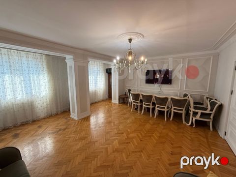 Satılır 3 otaqlı köhnə tikili 90 m²