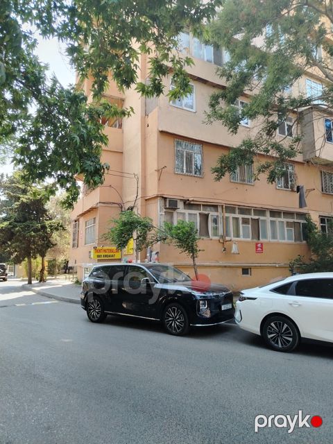 Satılır 1 otaqlı köhnə tikili 45 m² — Bakı