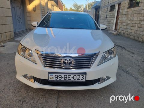 Toyota Camry, 2.5 L, 2014 il, 220 000 km — Yevlax
