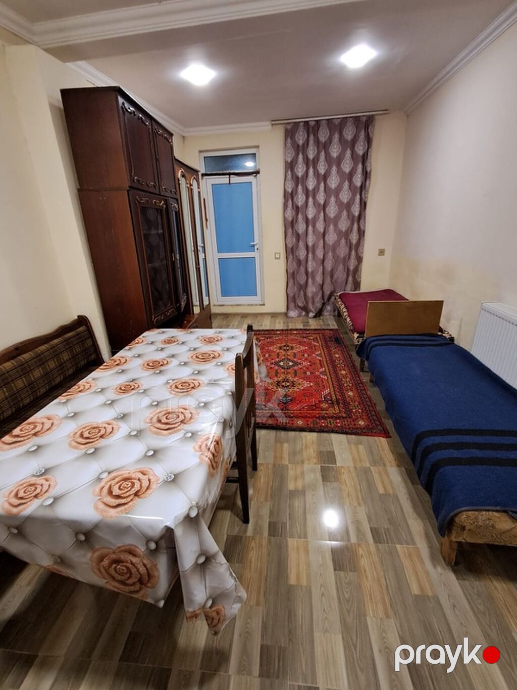 Oğlanlar üçün İş adamları və ya tələbələr üçün praktik planlaşdırma — Mənzil, Bakı (2)