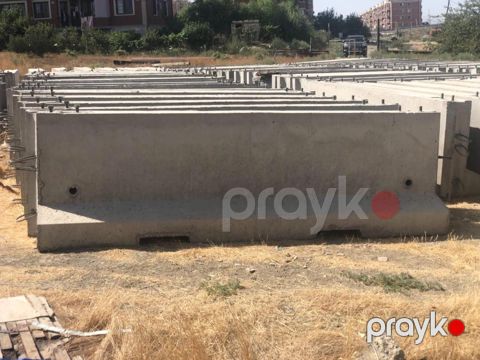 Beton daşlar — Bakı