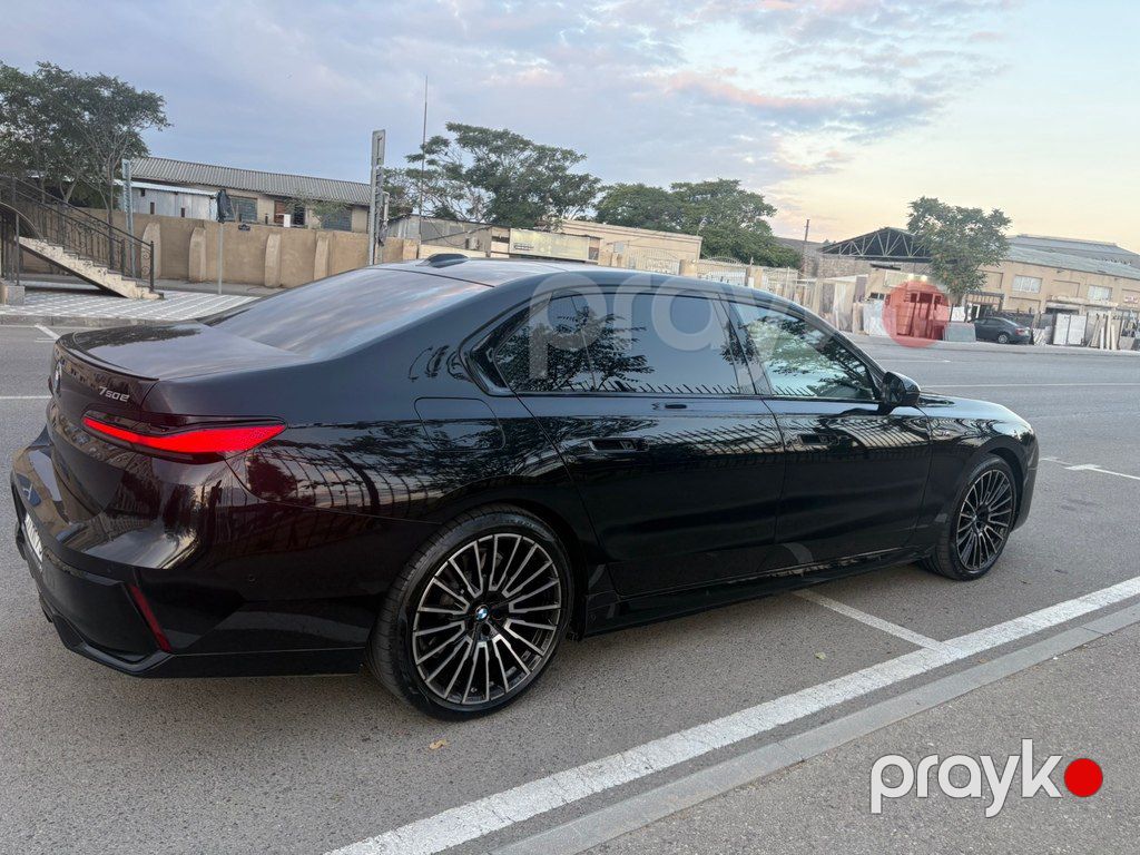 BMW 750e, 3.0 L, 17.6 kWh, 2024 il, 23 700 km — Avtomobillər, Bakı (3)