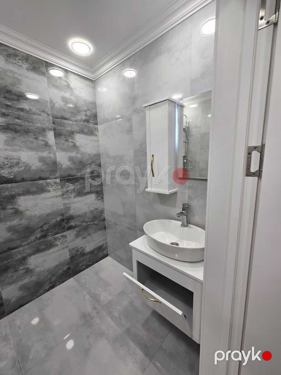 Satılır 2 otaqlı köhnə tikili 65 m² — Mənzil, Bakı (8)