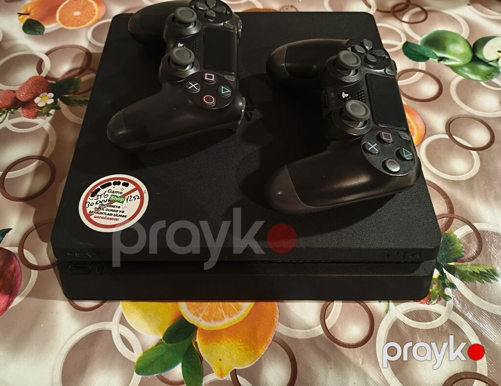 PS4 slım 1TB — 30 oyun + 2 orijinal pult Satılır PS4 Slim 1TB — Oyun konsolları, Bakı (2)