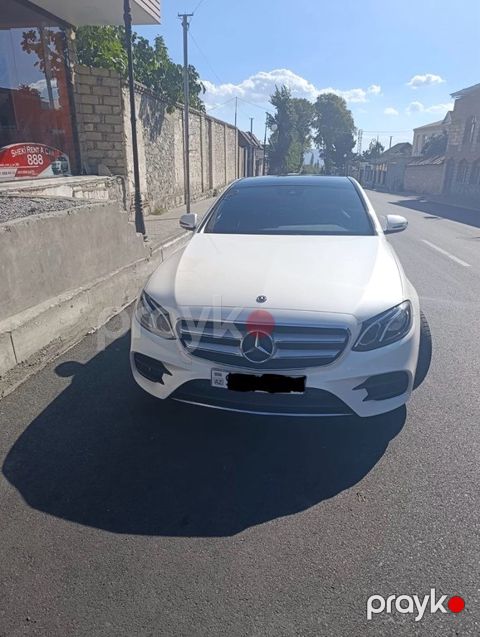 Mercedes E 300, 2.0 L, 2017 il, 201 000 km — Şəki