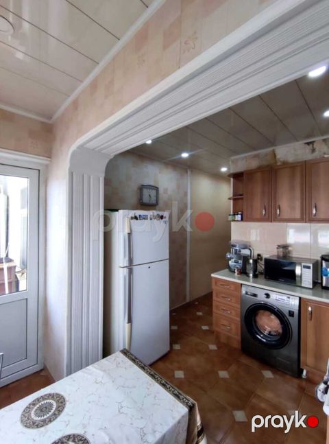 Satılır 4 otaqlı köhnə tikili 110 m² — Bakı