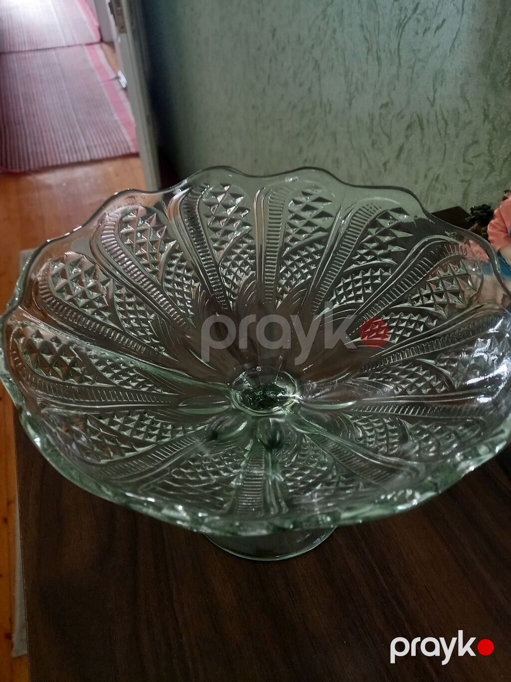 Qedimi ayaqlı meyve qabı. 12 manat — Süfrə qabı, Bakı (2)