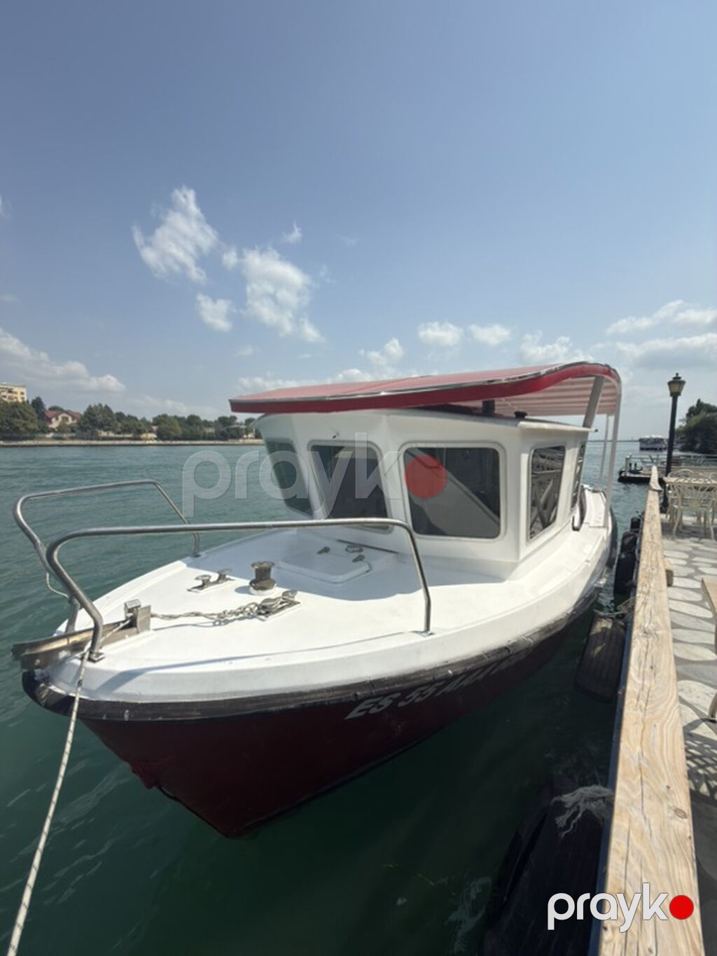 Qayıq – gəzinti və balıqçılıq üçün - Korpus: fiberglas, qırmızı-ağ — Su nəqliyyatı, Mingəçevir (3)