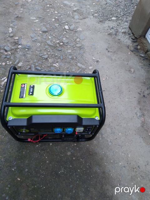 Benzinli elektrik generatoru Texniki göstəricilər: - Gərginlik: 230V — Xaçmaz