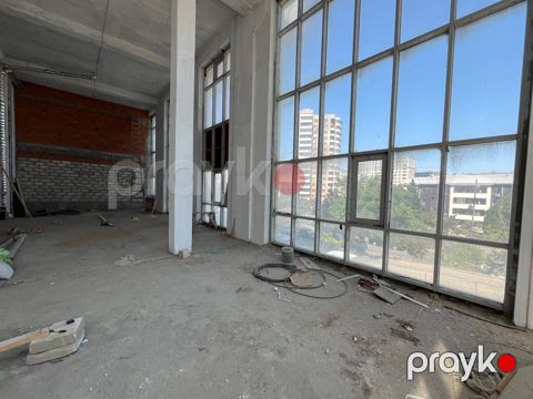 Satılır obyekt 340 m² — Bakı