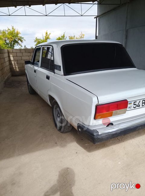 Maşın tecılı satılır kirasqadan təzə çıxıb mator 03 niva valiyla — Sabirabad