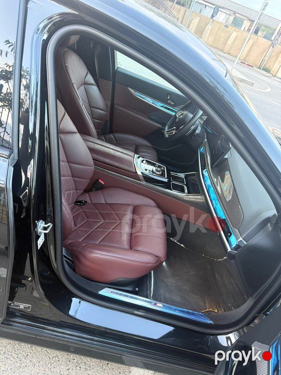 BMW 750e, 3.0 L, 17.6 kWh, 2024 il, 23 700 km — Avtomobillər, Bakı (8)