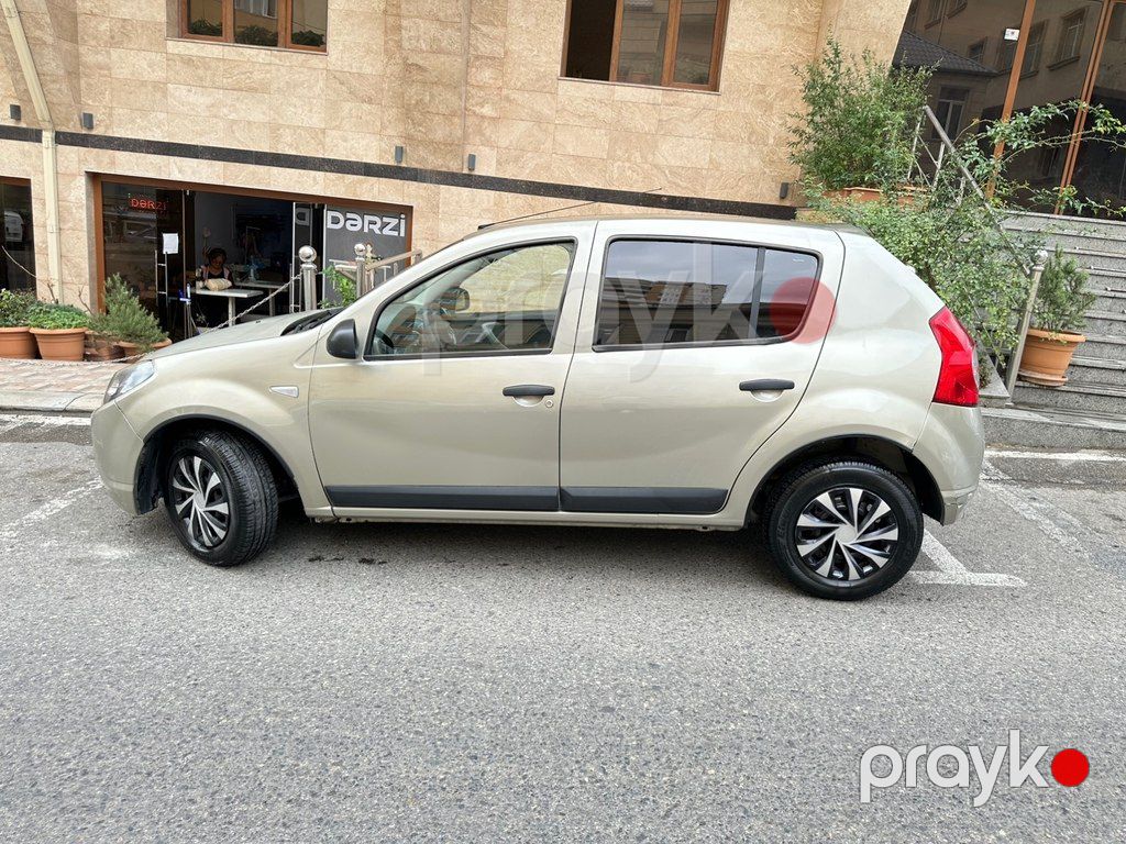 Renault Sandero, 1.6 L, 2012 il, 320 000 km — Avtomobillər, Bakı (4)