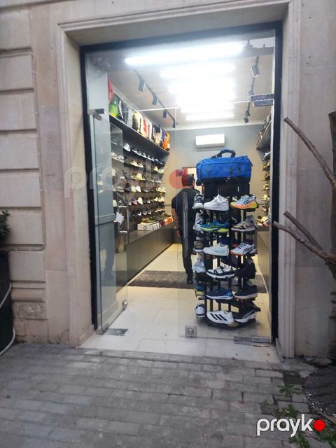 Satılır obyekt 62 m² — Bakı