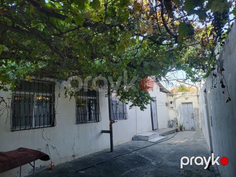 Satılır 4 otaqlı həyət evi/bağ evi 350 m² — Bakı