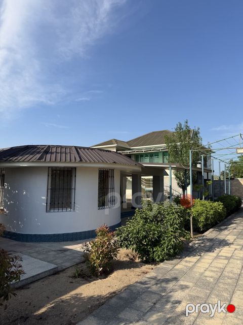 Satılır 6 otaqlı həyət evi/bağ evi 200 m² — Bakı