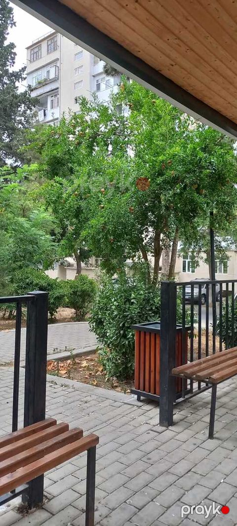 Satılır 2 otaqlı köhnə tikili 65 m² — Bakı