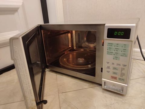Mikrodalğalı soba.69 manat.Yaxşı vəziyyətdədir.İşləkdir.Bahalı — Digah