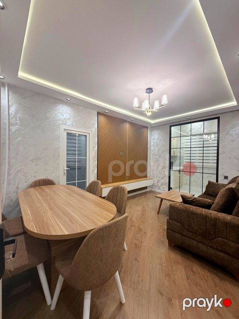 Satılır 3 otaqlı köhnə tikili 65 m² — Bakı