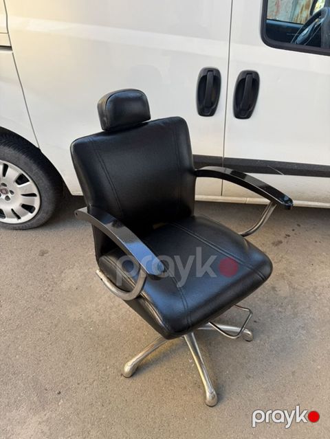 Bərbər/kosmetoloji kreslo - Material: qara rəngli ekodəri oturacaq və — Digah