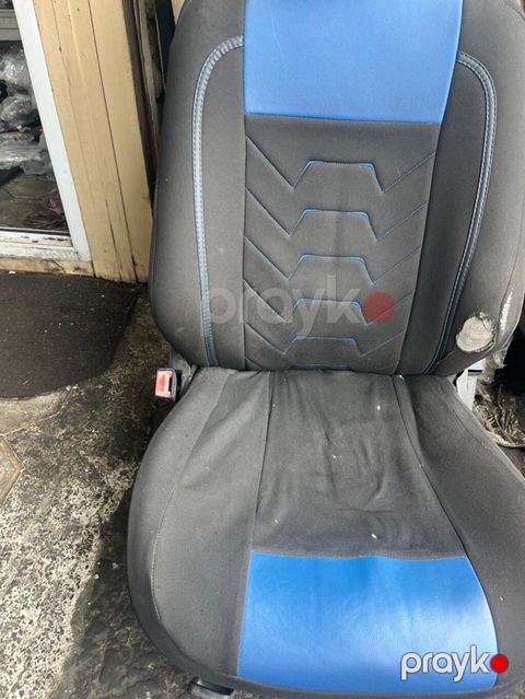 Məhsul: Avtomobil oturacaq dəsti Mercedes w210 Tərkib: - 2 ədəd ön — Bakı