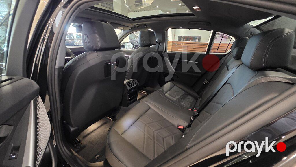 BMW 520, 2.0 L, 2025 il, yeni — Avtomobillər, Bakı (12)