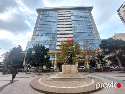 Satılır 3 otaqlı köhnə tikili 110 m² — Bakı
