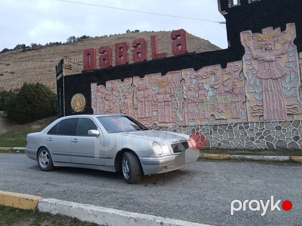 Mercedes E 230, 2.3 L, 1996 il, 400 383 km — Avtomobillər, Zaqatala (5)