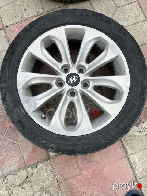 "Hyundai Sonata" təkəri — Bakı