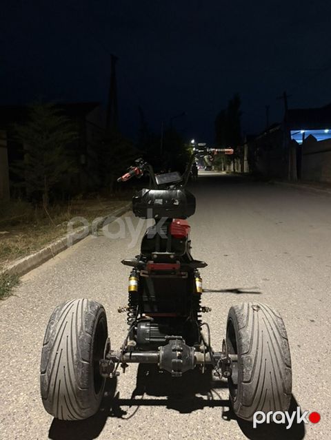 Elektrik üçtəkərli skuter (trike) - Güclü elektrik mühərriki, arxa — Digah
