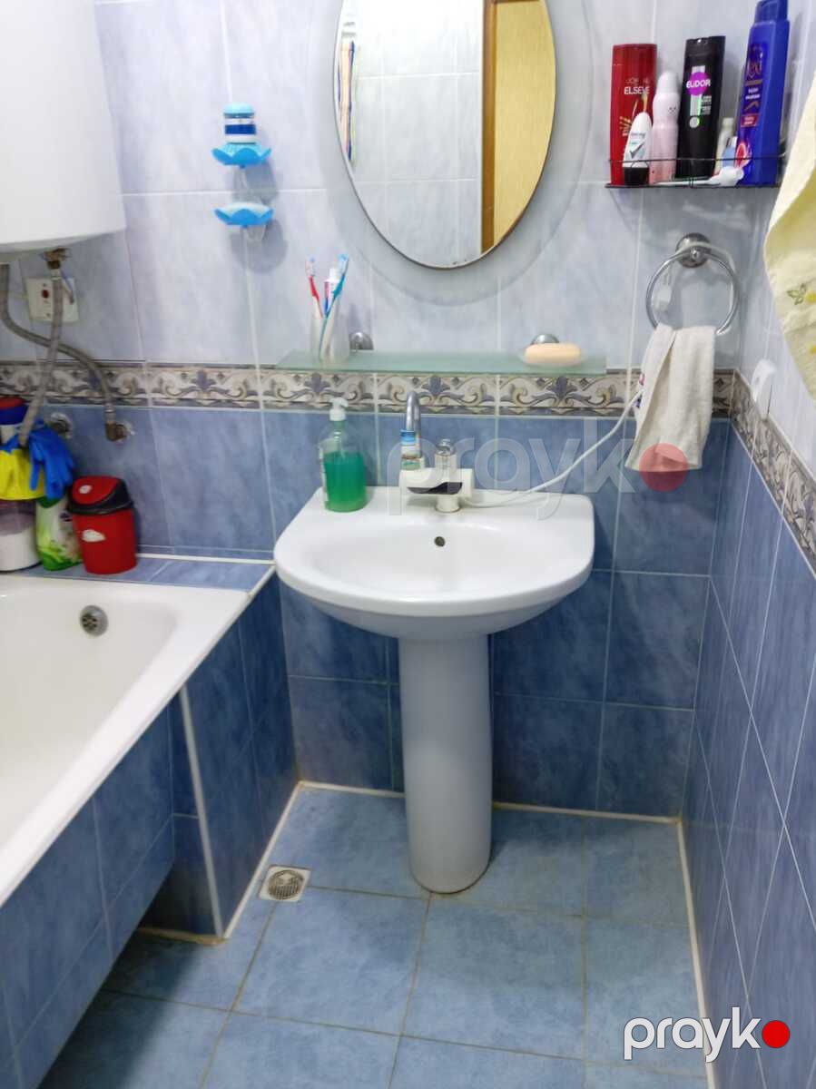 Satılır 2 otaqlı köhnə tikili 60 m² — Mənzil, Bakı (8)