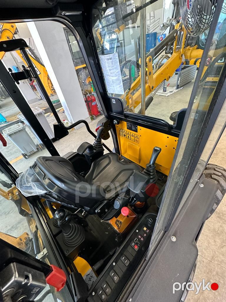 Mini ekskavator "JCB36C-1" — İnşaat texnikası, Bakı (5)