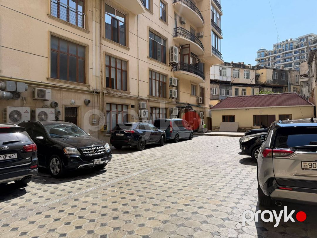 Satılır 6 otaqlı yeni tikili 230 m² — Mənzil, Bakı (2)