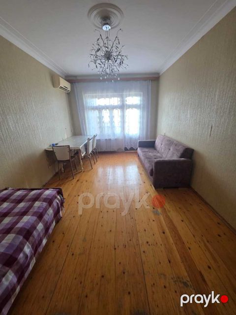 İcarəyə verilir 2 otaqlı köhnə tikili 45 m² — Bakı