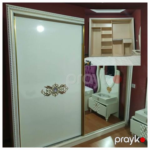 Dolab satilir 250azn.Olcu 240 eni,hun 220,derin 65sm.Unvan — Bakı