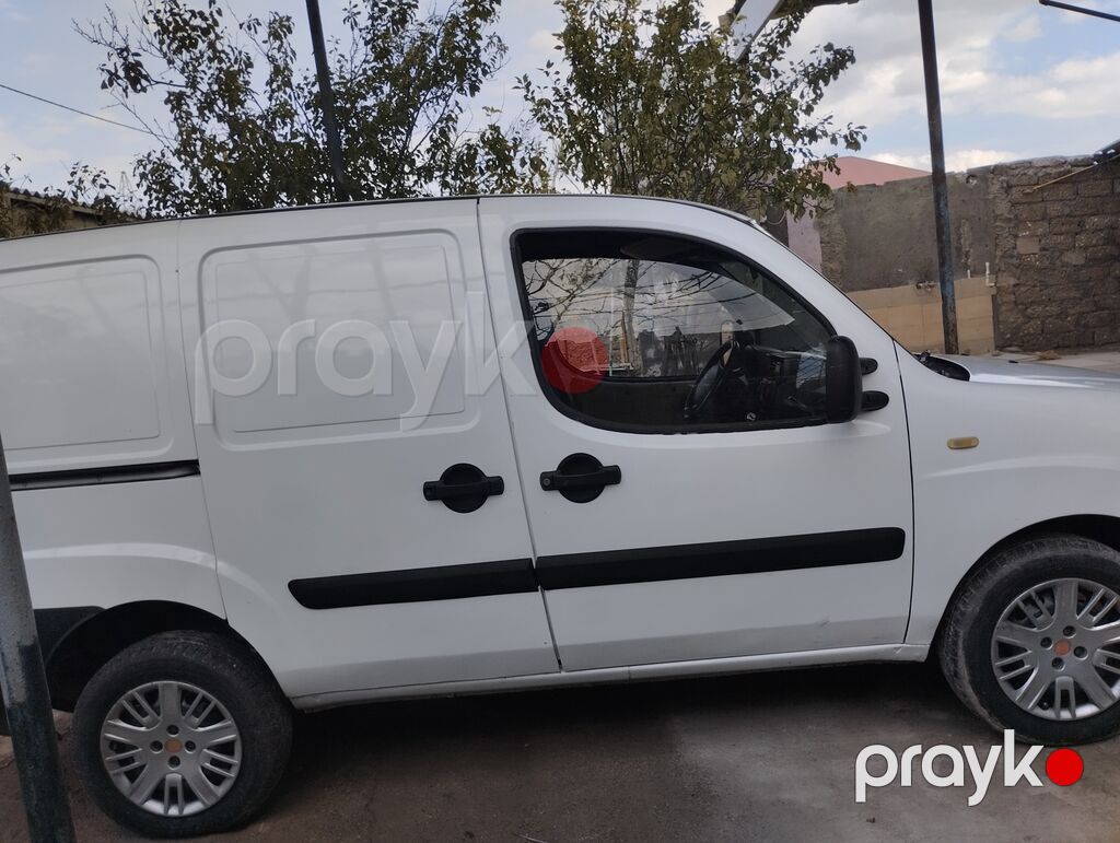 Fiat Doblo Cargo, ağ rəng, yükdaşıma üçün praktik furqon. Texniki və — Avtomobillər, Digah (3)