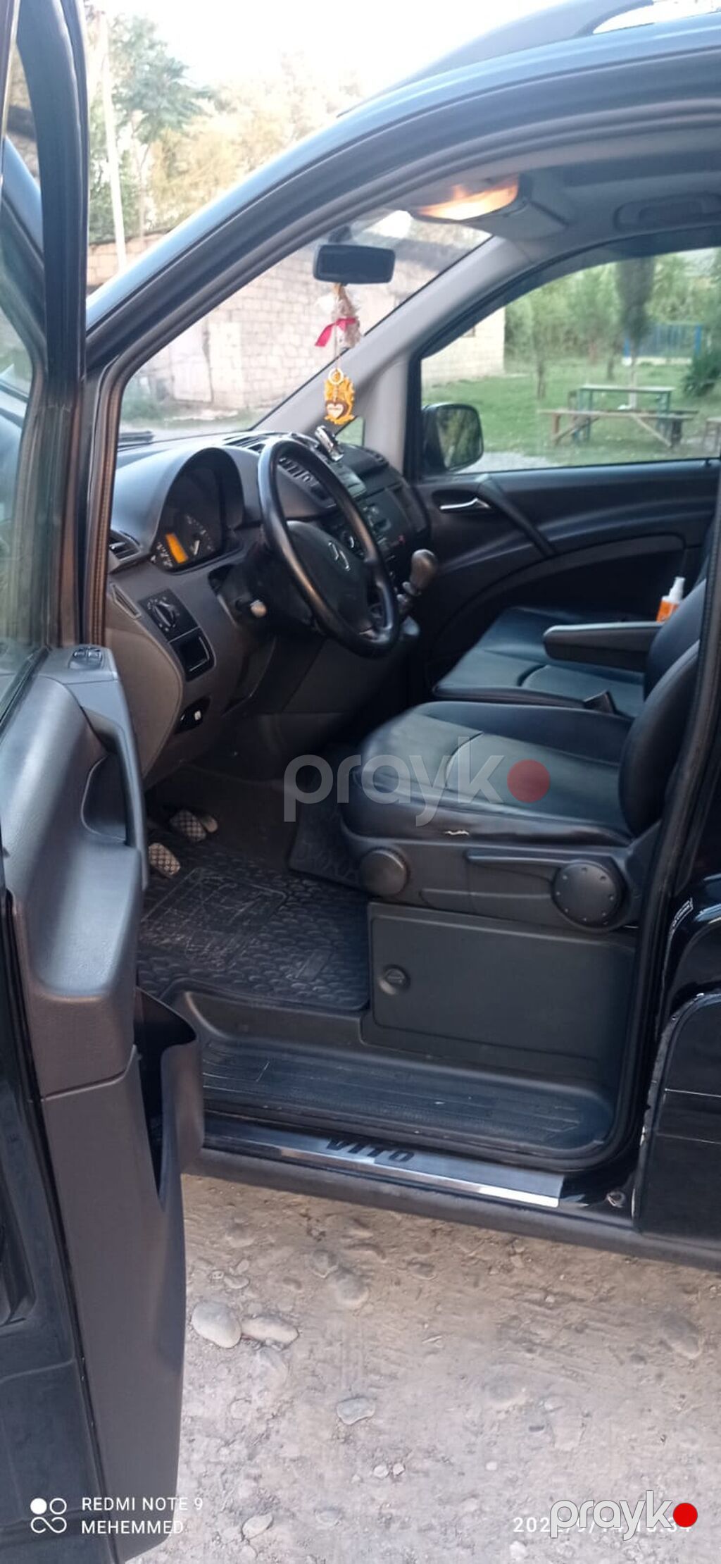 Mercedes-Benz Vito miniven Xüsusiyyətlər: - Korpus: uzun kuzov, qara — Avtomobillər, Bakı (6)
