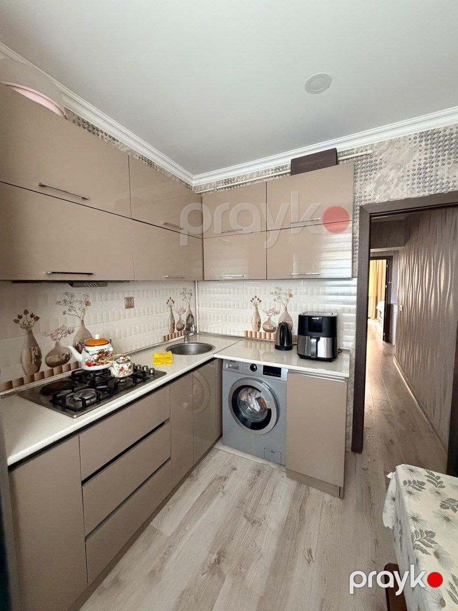 Satılır 2 otaqlı köhnə tikili 62 m² — Mənzil, Bakı (2)