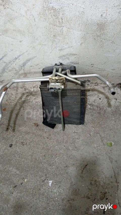 Mercedes W210 qızdırıcı və kondisioner radiatoru hərəsi ayrı ayrılıqda — Bakı
