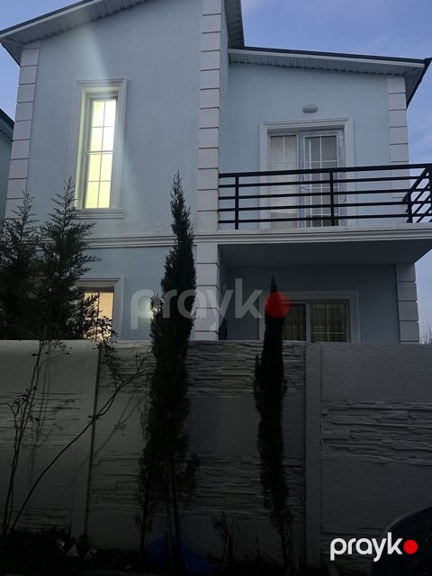 Satılır 3 otaqlı həyət evi/bağ evi 90 m² — Bakı