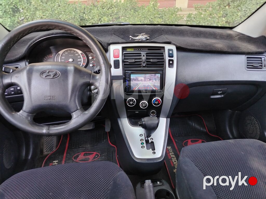 Hyundai Tucson, ağ rəngli kompakt SUV. Texniki və xüsusiyyətlər — Avtomobillər, Bakı (8)