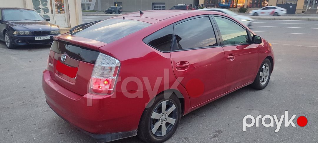 Toyota Prius icarəsi — Avtomobil icarəsi, Bakı (9)