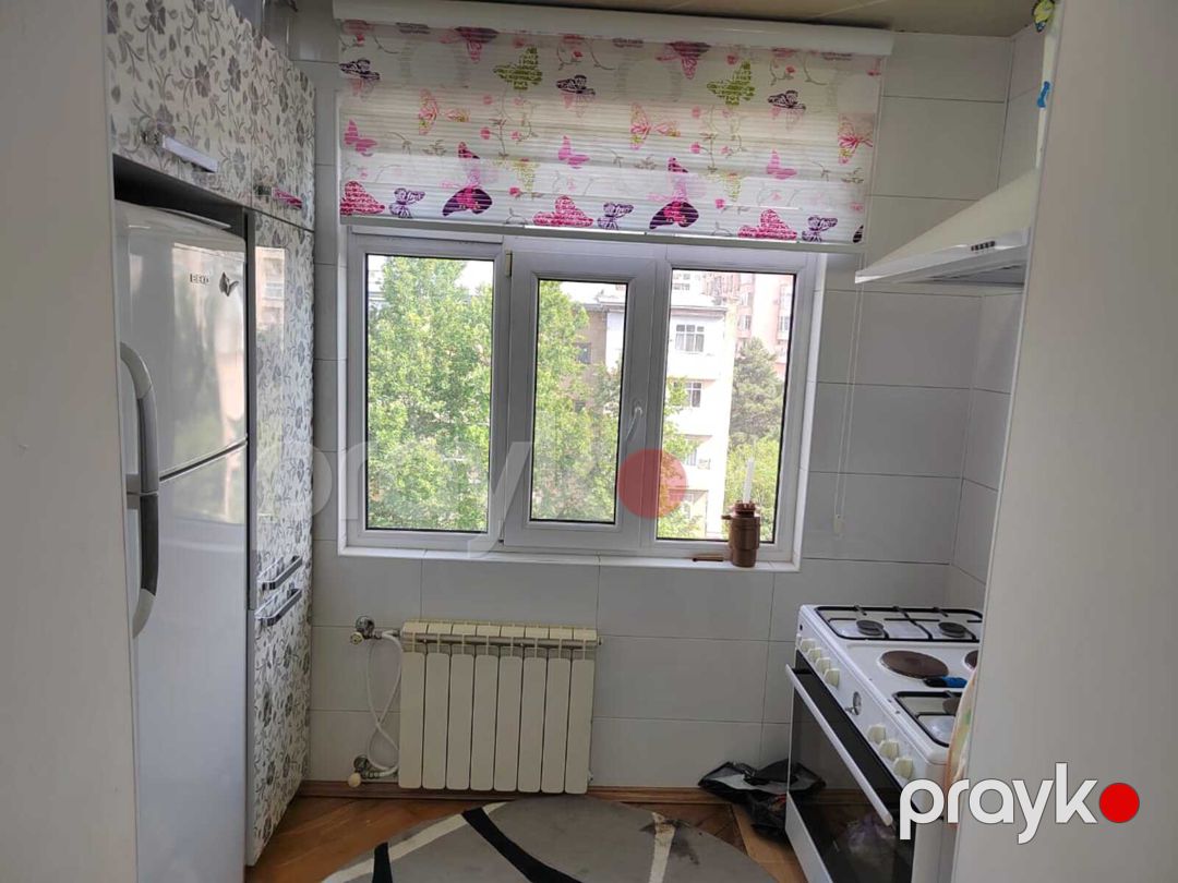 Satılır 4 otaqlı köhnə tikili 100 m² — Mənzil, Bakı (12)