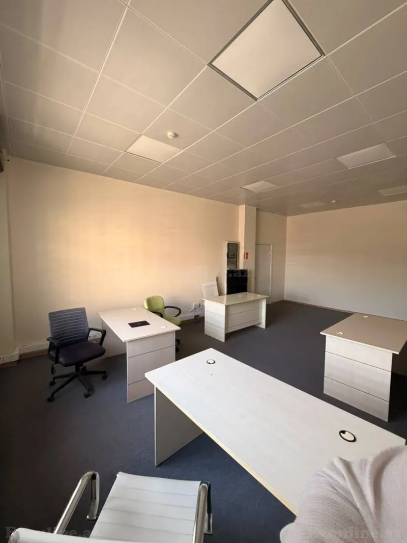 Kirayə verilir Ofis 65 m² Bakı, Nərimanov r — Bakı